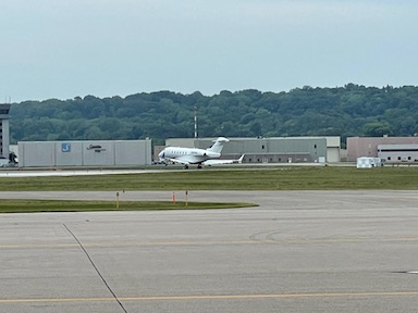 plane land
